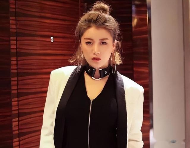 李嘉格|李嘉格：好声音没夺冠，却嫁给爱奇艺总裁，34岁成了人生赢家