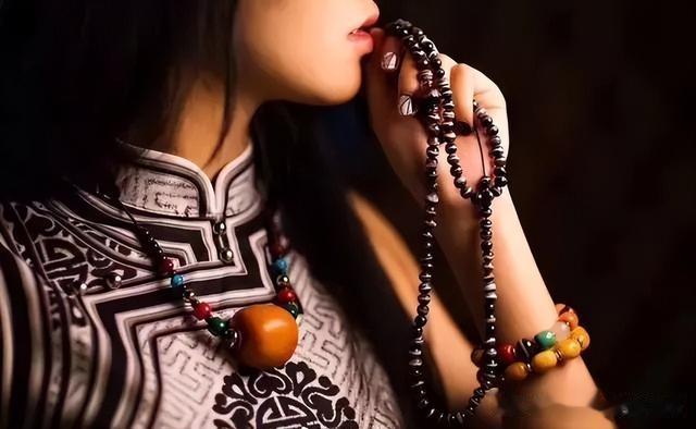 翡翠|你的手串真的包浆了么？你清楚包浆么？