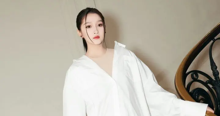 关晓彤，逆天大长腿！