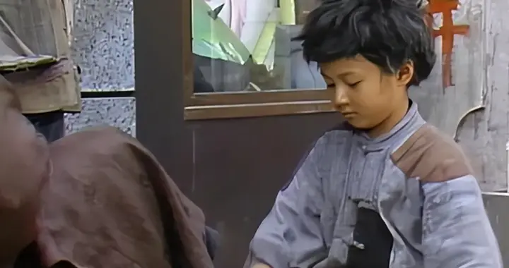 她靠《上海一家人》火遍全国，巅峰时赴英国留学，如今怎样了？