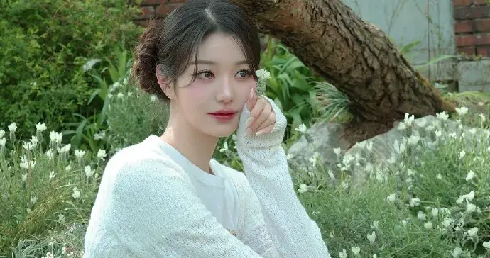 张元英腿真嫩，她才21岁