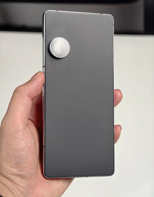 魅族也要开始发力影像了？ 疑似一英寸底工程手机曝光