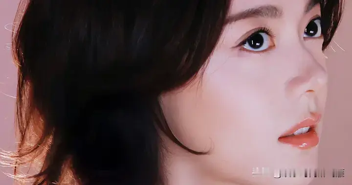 女星赵今麦靓丽风采，充满青春活力气息！