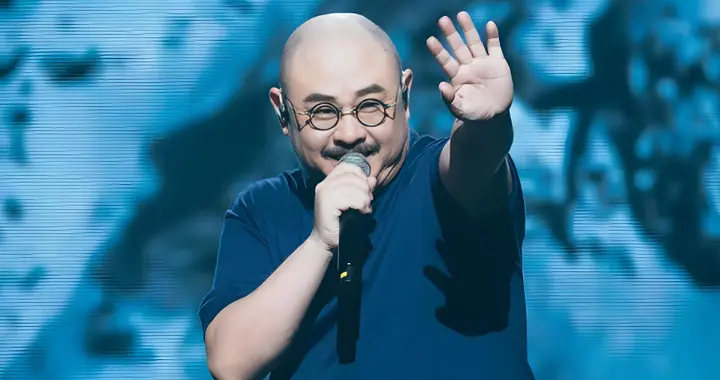 刀郎乌鲁木齐站放飞自我，四朵金花无一缺席，场外有免费伙食提供