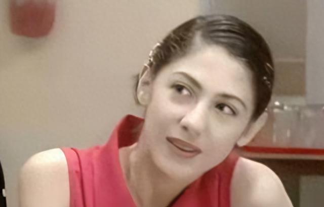 《外来媳妇本地郎》中的“戴安娜”郝莲露，她嫁给了真正的康祈祖