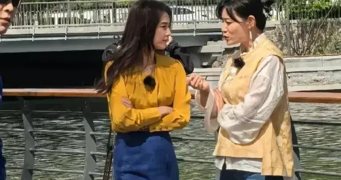 黄圣依真是又瘦又美，和杨子分开后状态回春，身上一点妈味都没有