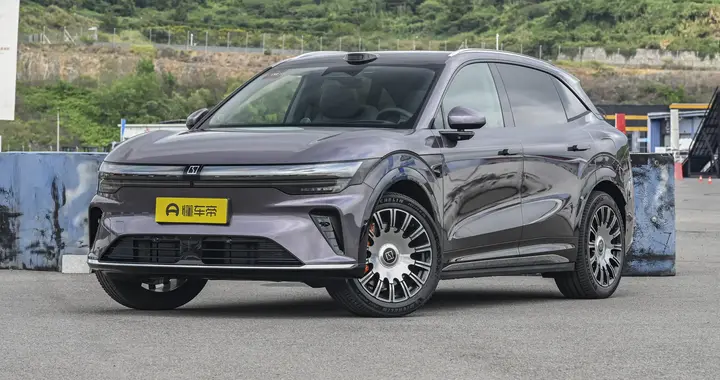 新款极氪7X正式上市，限时售价21.98万元起