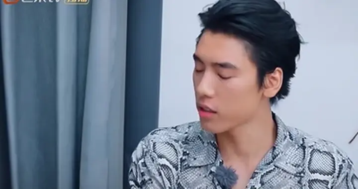 消失1年，王子异自称得抑郁症，目前还未完全康复，复工是需要钱