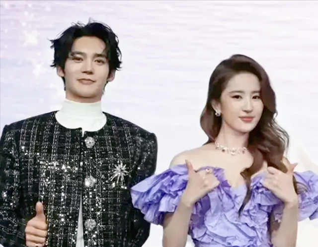 于适的连环瓜，暴露了刘亦菲的“感情状态”，难怪刘晓莉操碎了心