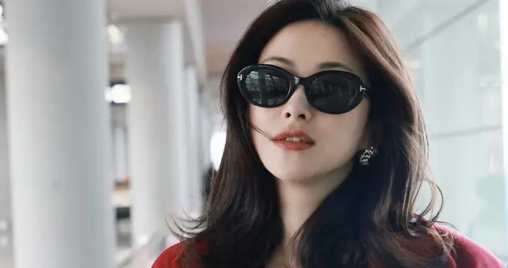 朱珠的时尚感是唯美的