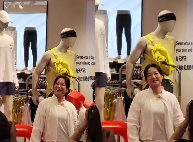 贾玲最新露面目测至少复胖20斤，马甲线没有了，笑容和活力回来了