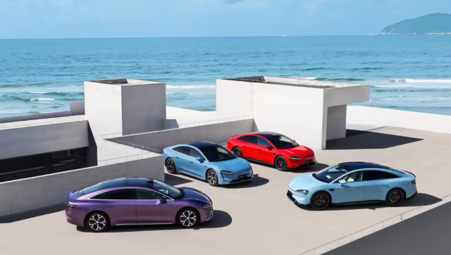 智界新S7官图发布，携手华为Mate系列惊艳亮相