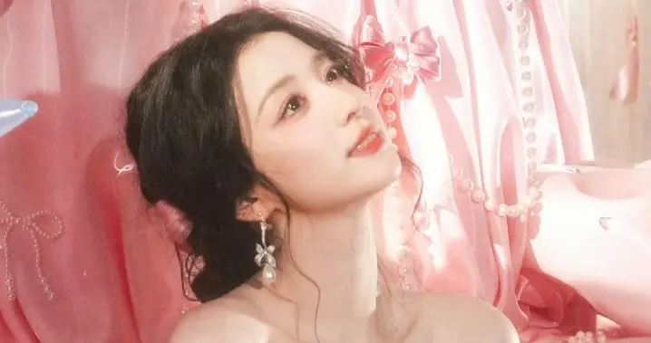 王楚然｜生日写真照，满分女好美，甜美的同时又不失个性