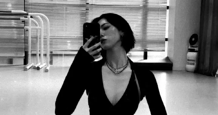 三吉彩花 近期 ???