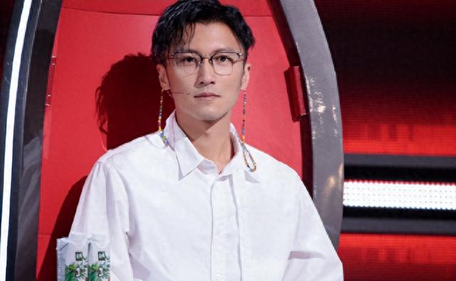 有其父必有其子!谢霆锋被气到住院!只因儿子带回一位“老阿姨”!