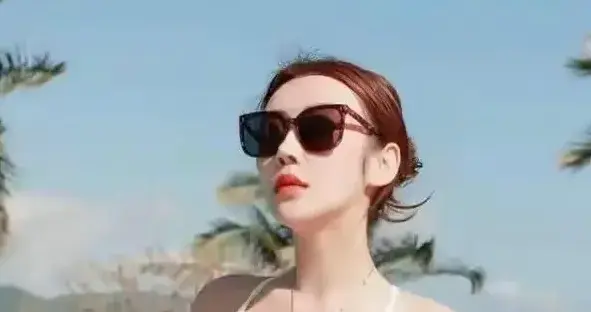 岁月不败美人！姜彦希生图曝光惊艳全网！30+这颜值身材太犯规