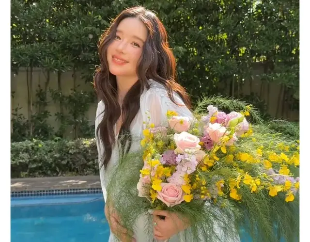 阚清子晒孕肚照官宣怀孕！肚大如萝看着快生了，老公是刘敏涛老板