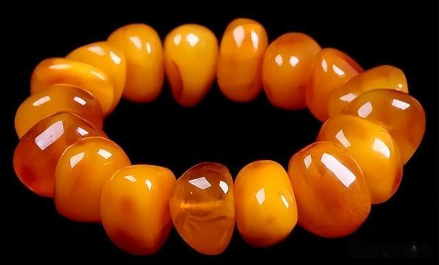 南红玛瑙|看蜜蜡新料和老料的价格，别忘了鉴别蜜蜡真假