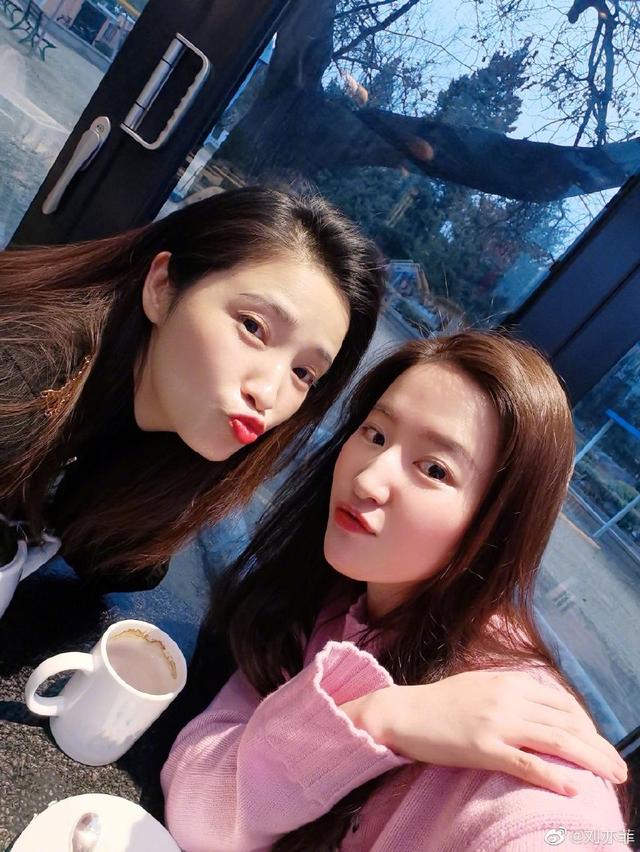 野蛮生长|《去有风的地方》剧照，刘亦菲粉色上衣出镜，仙女范十足！