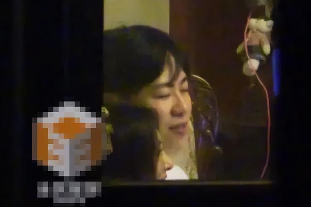 4位因忘记“拉窗帘”，而“颜面扫地”的明星，谁最令你意外?