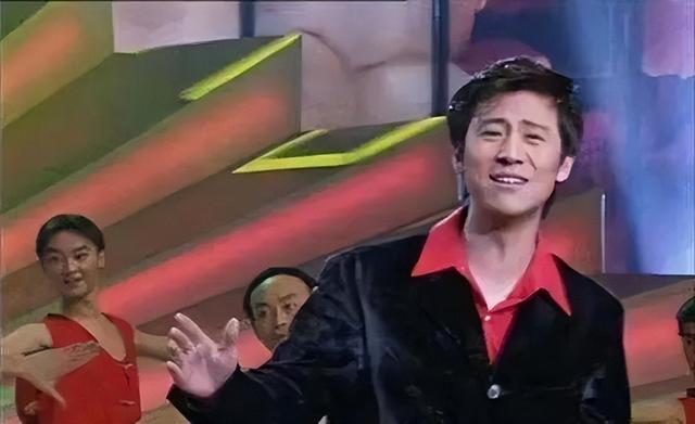 连登14次春晚的歌坛巨星，如今家产被拍卖，“住进”养老院