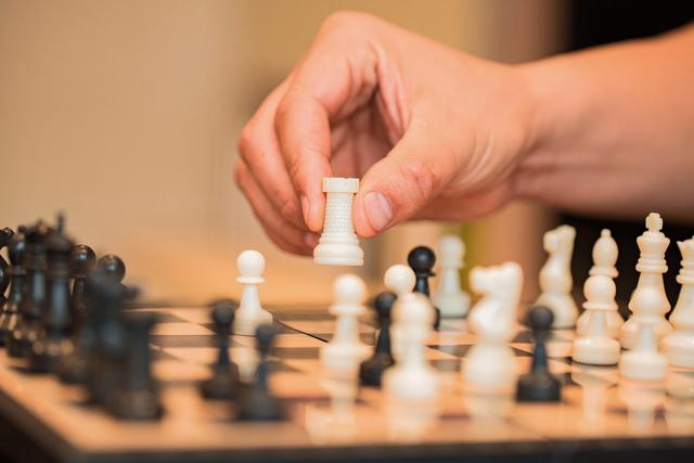 光刻机搬入，百亿项目签约，半导体设备领域再掀巨浪