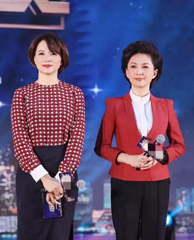 穿搭 董卿跟海霞仅差两岁，却不像同一个时代的，一个少女一个女强人！