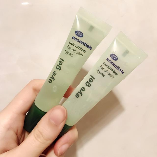 眼霜 热门滋润型眼霜推荐：有效的淡化黑眼圈，促进眼部肌肤的血液循环