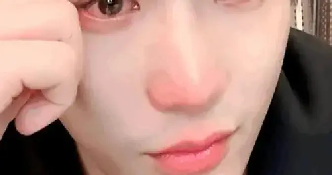 央媒亲自发文，王安宇再破天花板，让关晓彤和整个娱乐圈沉默了