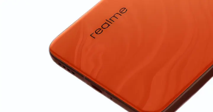 旗舰学不会的细节，真我GT8 Pro这次都补齐了，还有2K屏和2亿潜望