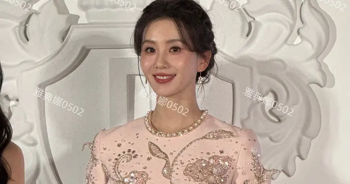 刘诗诗本人比照片好看太多了，她照片失真不像她，真人又美又年轻