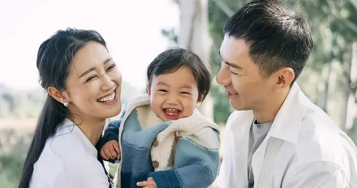 前港姐以广东话教儿子读英文绘本引争议,近年淡出幕前照顾家庭