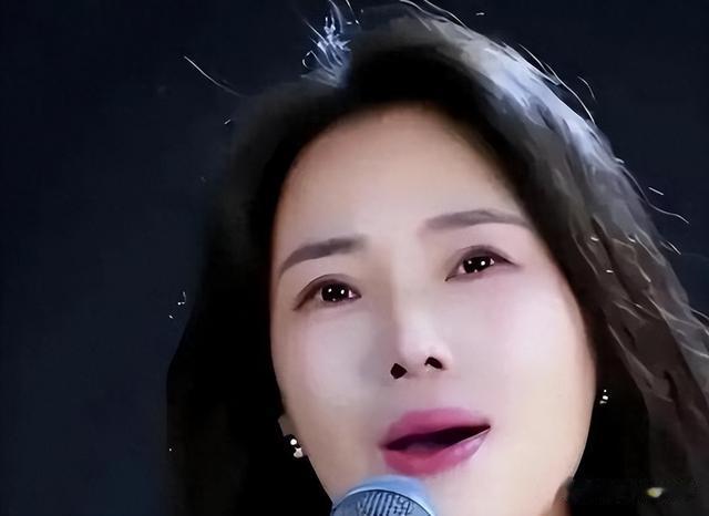 闹大了！云朵直播间揭开刀郎真面目，师徒还是走上大衣哥的不归路