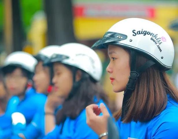 西藏|“越南”现状，带你看看真实的越南美女车手