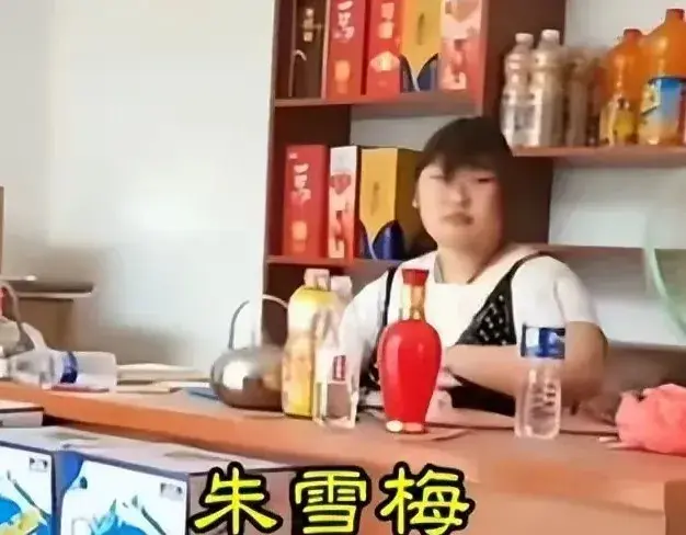 朱之文大女儿开小卖店，26岁多次相亲无果至今单身，已瘦下许多