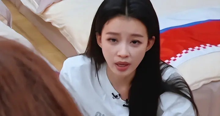 和董子健离婚后，孙怡参加浪姐，本想翻身，却争议不断