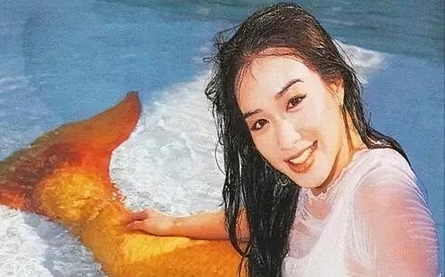 钟丽缇近照曝光！皮肤松弛、赘肉横生，脸大了一圈，尽显岁月痕迹