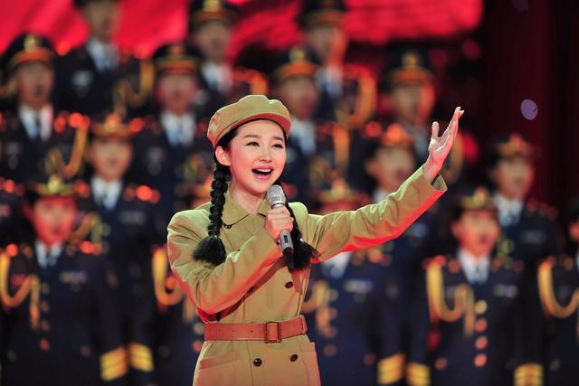 春晚|历届春晚里面三个最出彩的军旅节目！