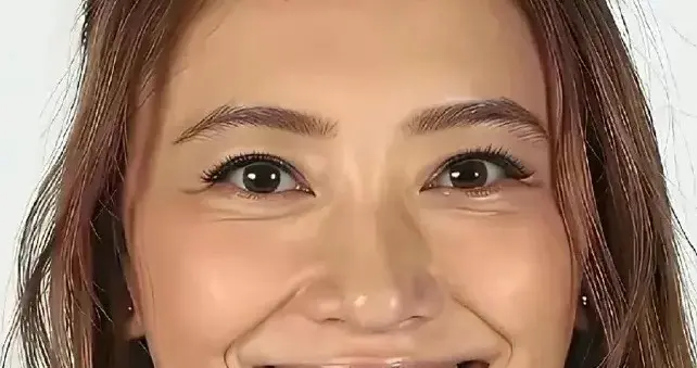 今年40岁的应采儿，素颜敢怼脸生图，没有一点科技痕迹很真实留影