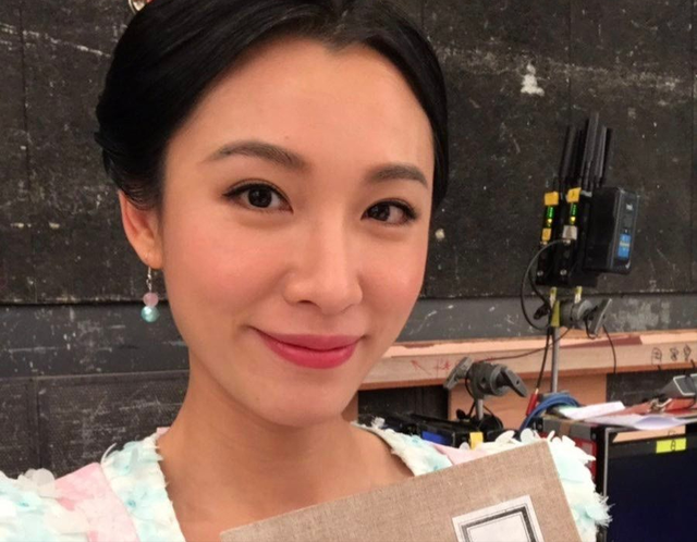 昔日TVB“御用宫女”，与63岁富豪老公结婚后隐退相夫教子