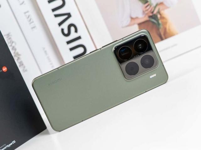 小米15系列手机销量破176万：上市仅两个月时间