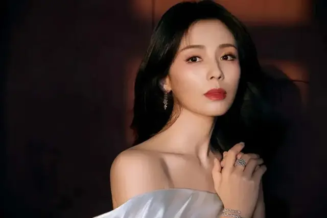 刘涛小姐姐47岁逆龄美爆了，张张美若天仙的女神已上线。