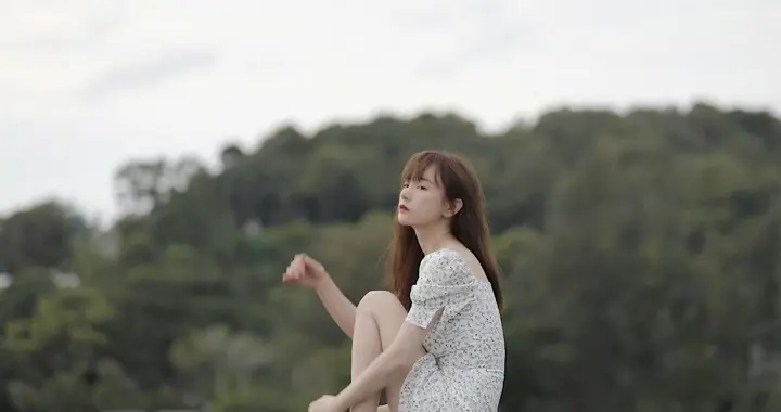 张檬姐姐，碎花短裙小清新美图集。