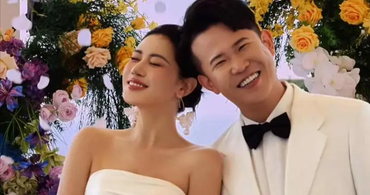 网红夫妻官宣结婚，十年搭档终成眷属？背后藏着事业联姻
