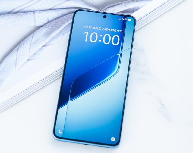 新机盘点：7500mAh高品质中端手机；6.3英寸小屏旗舰手机