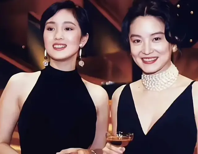 “村姑长相，女王气质”，30年前巩俐跑到香港，秒了大半港圈美人