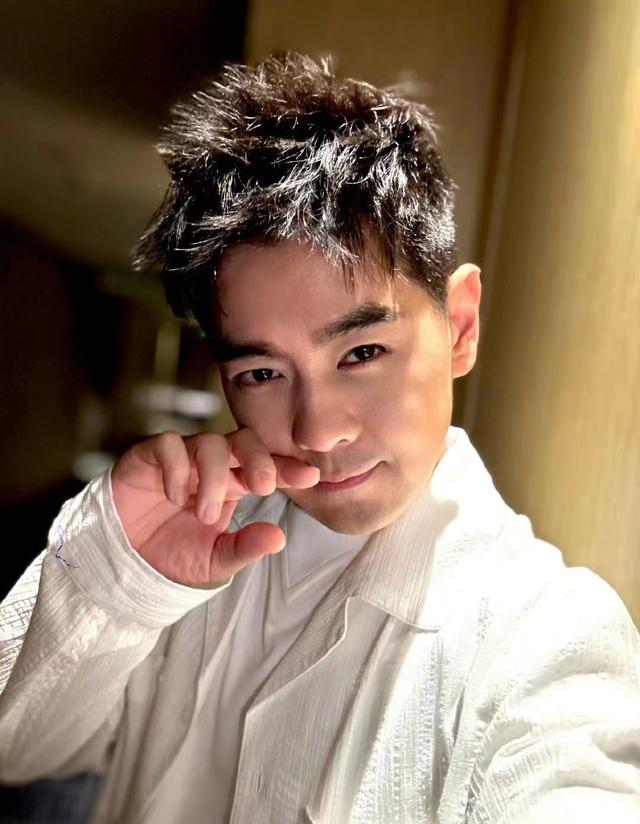 林志颖曝Kimi已高过自己，目标身高183厘米，在一起像兄弟