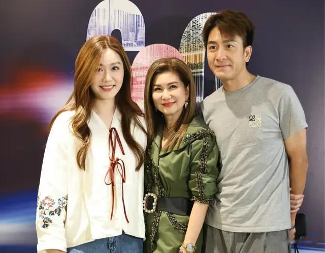 TVB高层生日派对星光熠熠 马国明夫妇送名贵礼物成全场焦点