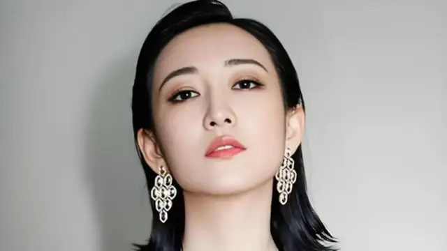 王鸥，打破“半老徐娘”印象的魅力传奇