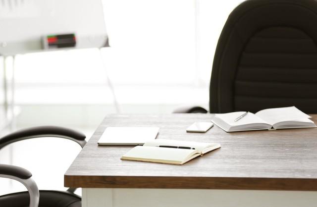 “不愿意就这样悄然离去”：退休老员工最后的办公室日记揭秘！